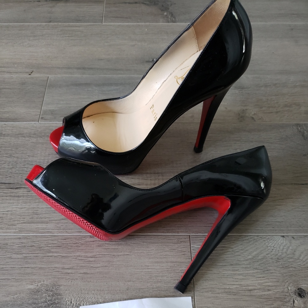 Christian Louboutin Very Prive black shoes